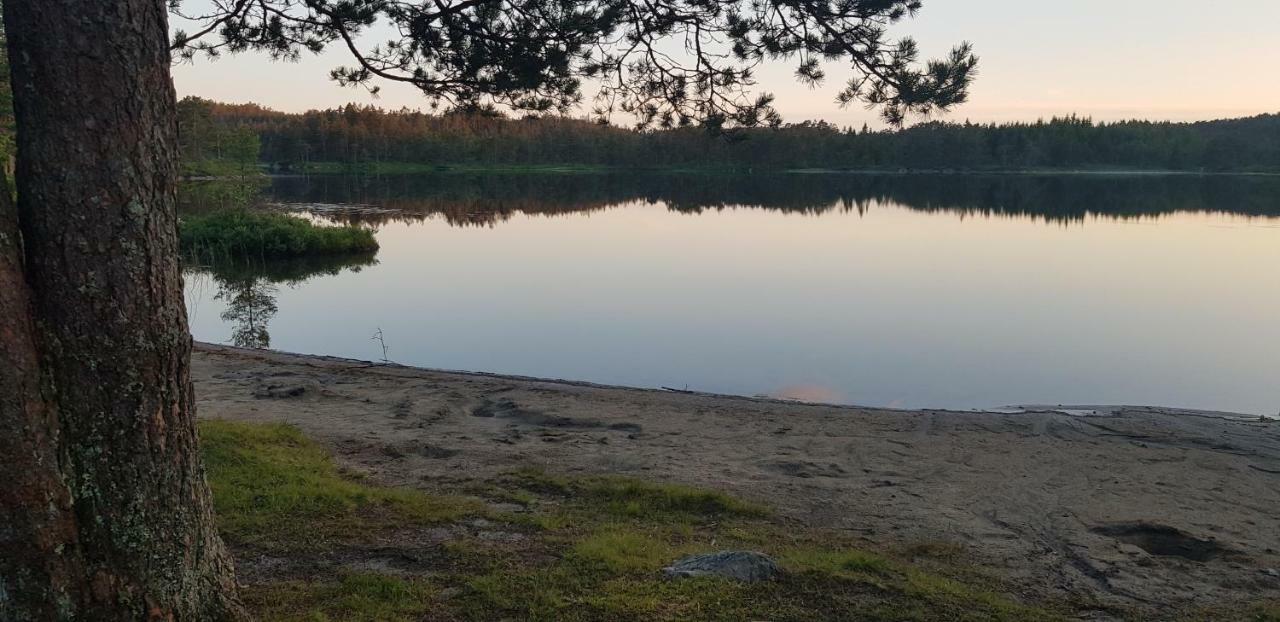 Cozy Cottage In The Woods, Near Dyreparken In Kristiansand, Lake Lolandsvannet Ovrebo Ngoại thất bức ảnh