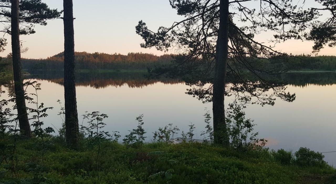 Cozy Cottage In The Woods, Near Dyreparken In Kristiansand, Lake Lolandsvannet Ovrebo Ngoại thất bức ảnh
